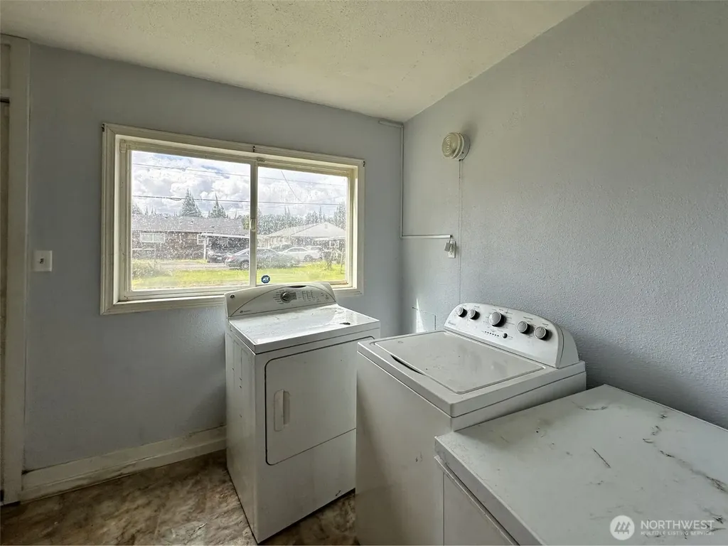273 Baltimore Street Longview WA 98632