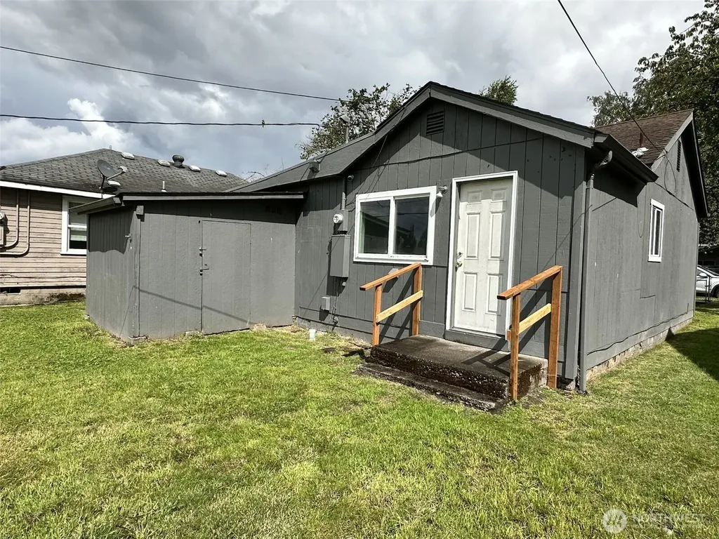 273 Baltimore Street Longview WA 98632