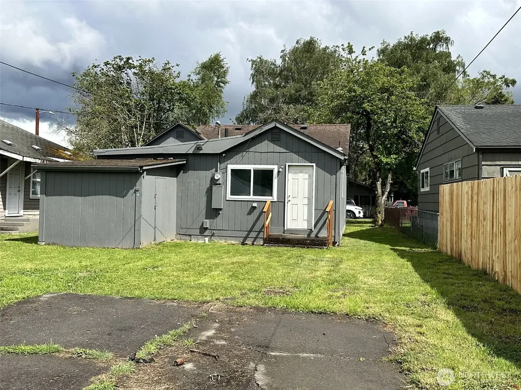 273 Baltimore Street Longview WA 98632