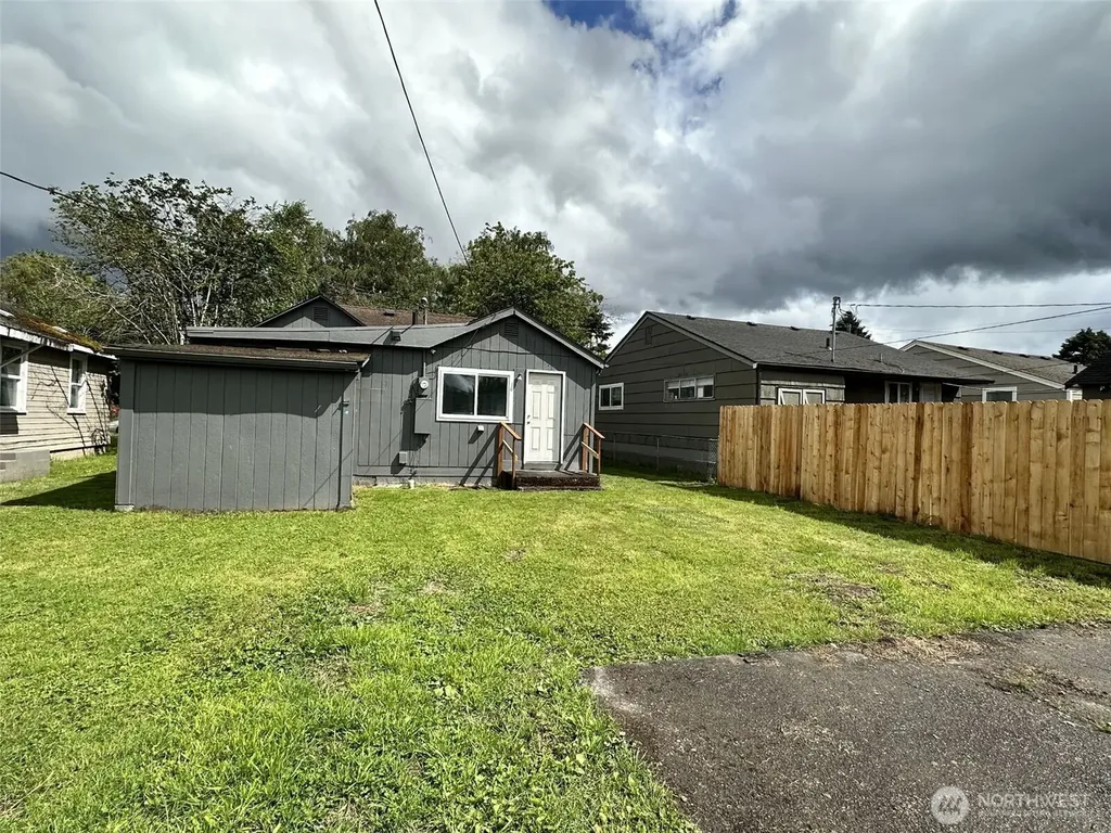273 Baltimore Street Longview WA 98632