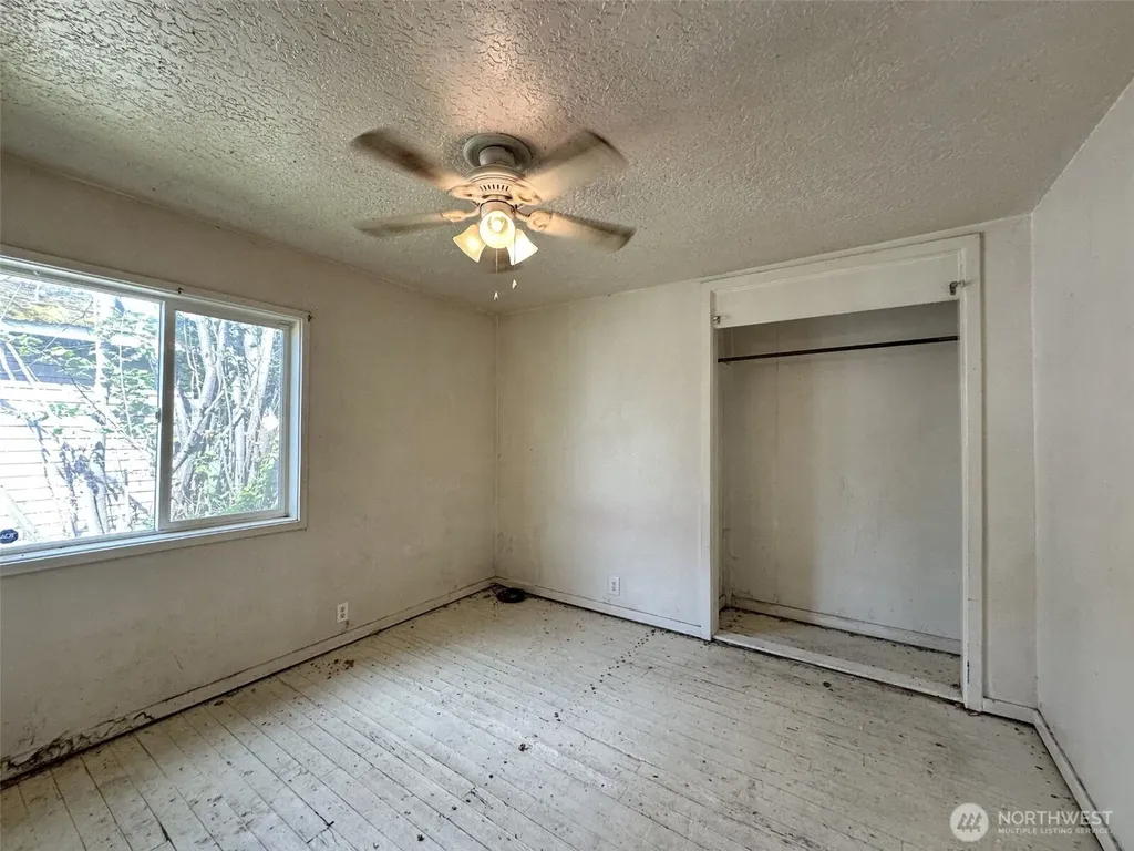 273 Baltimore Street Longview WA 98632