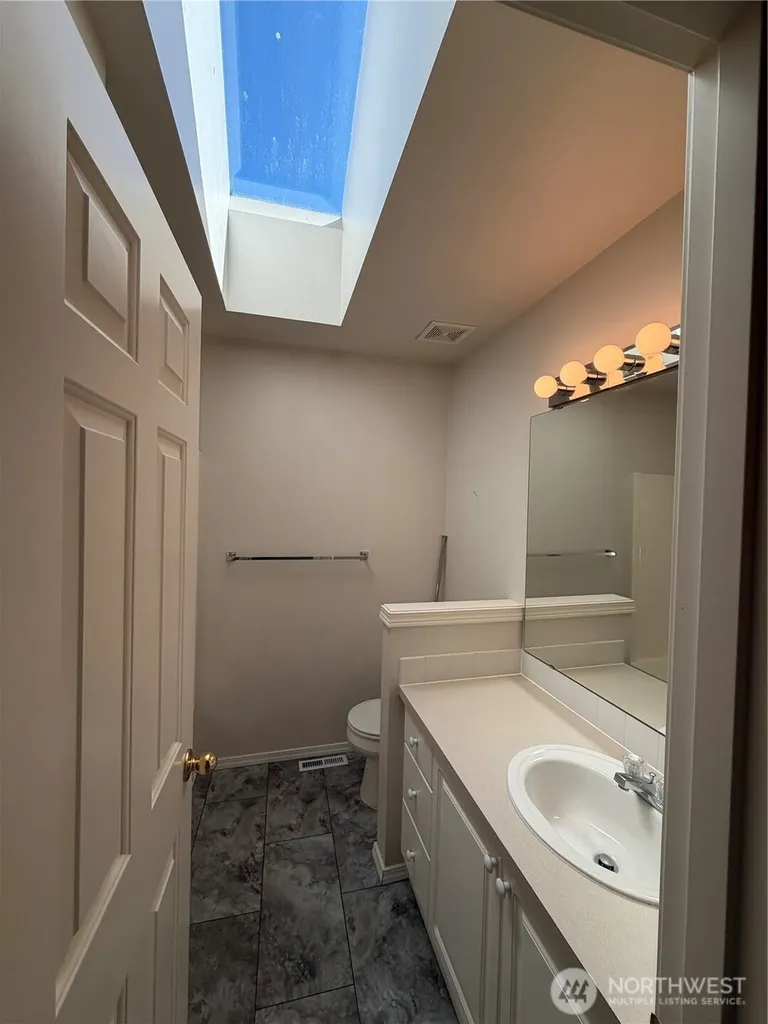 4604 160 Place SW Lynnwood WA 98087
