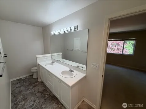 4604 160 Place SW Lynnwood WA 98087