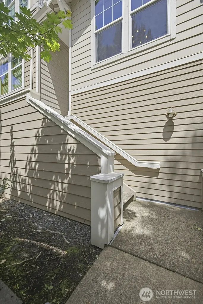 7705 Fairway Avenue SE Snoqualmie WA 98065
