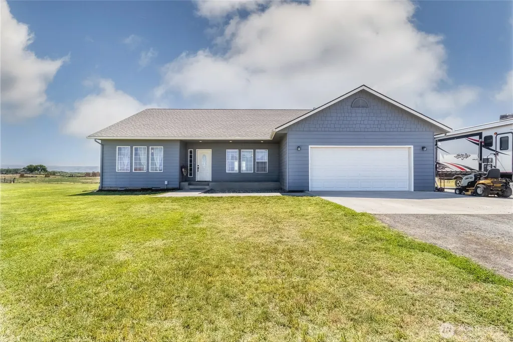 219 Reeds Road Touchet WA 99360