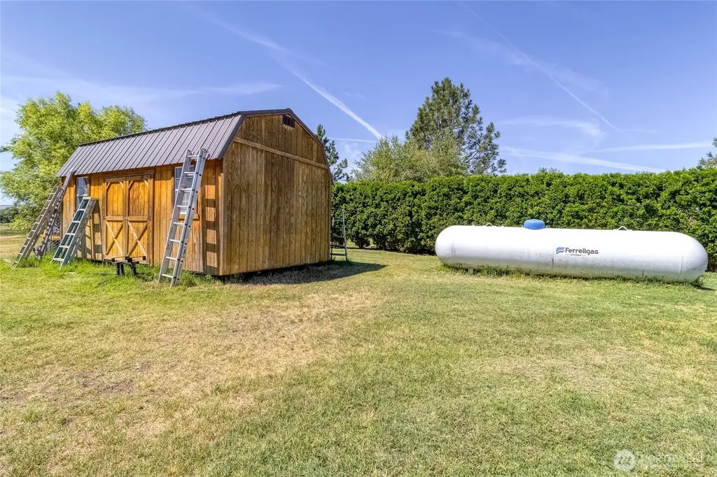 219 Reeds Road Touchet WA 99360