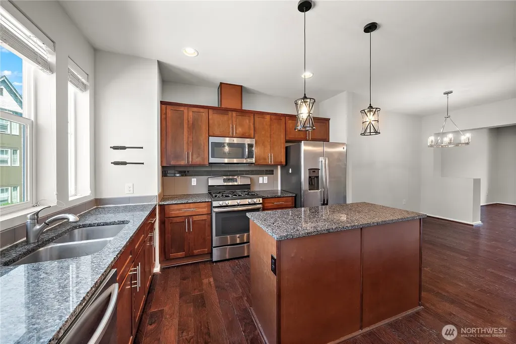 1925 113th Place SE Everett WA 98208