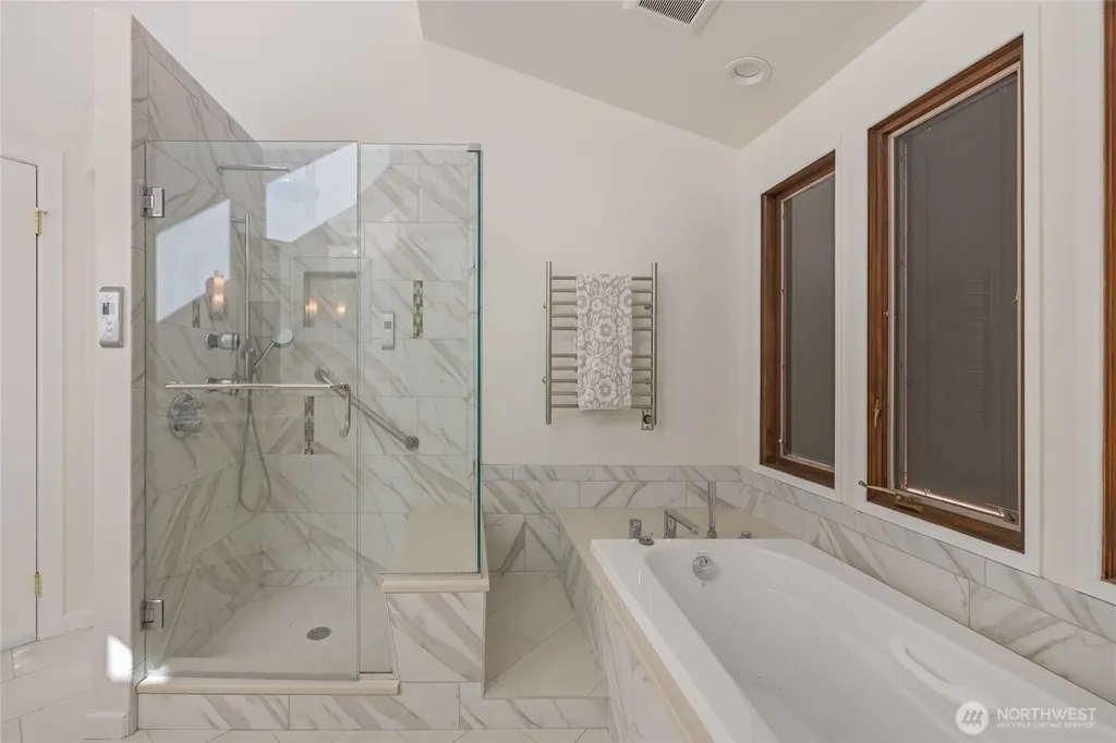 70 Hewitt Drive Steilacoom WA 98388