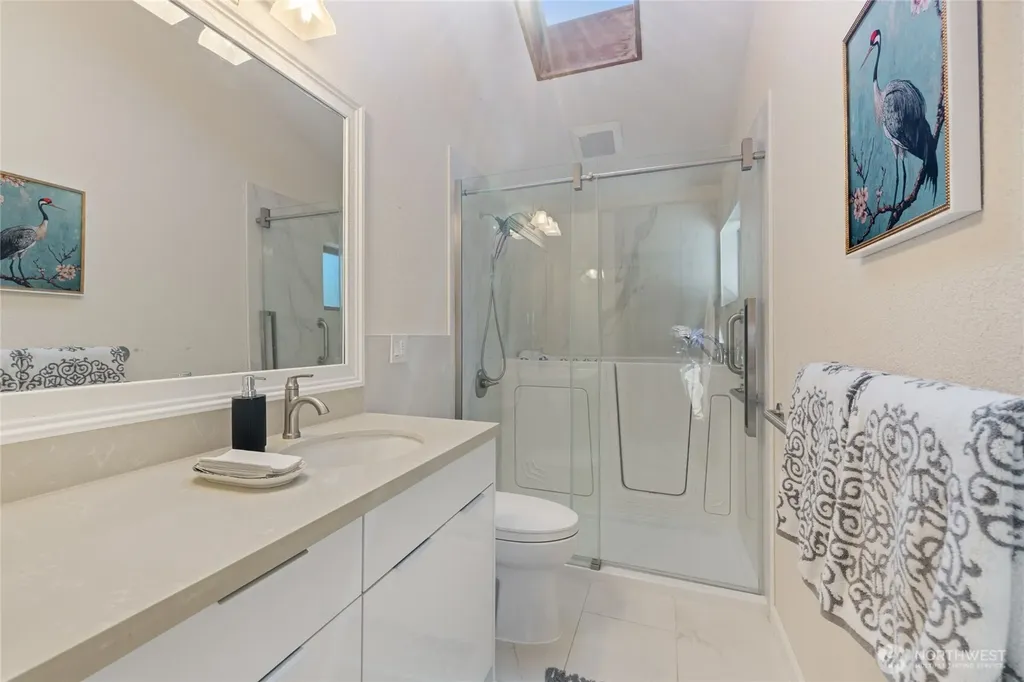 70 Hewitt Drive Steilacoom WA 98388