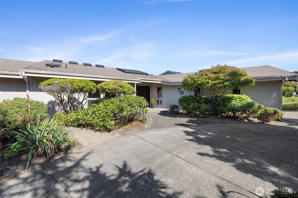 70 Hewitt Drive Steilacoom WA 98388