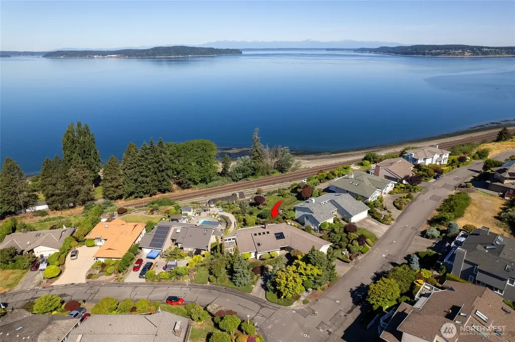 70 Hewitt Drive Steilacoom WA 98388