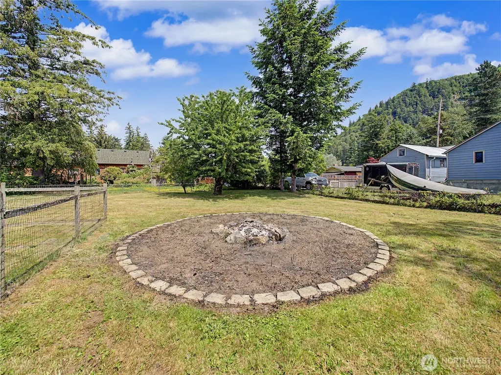 35314 312th Way SE Enumclaw WA 98022