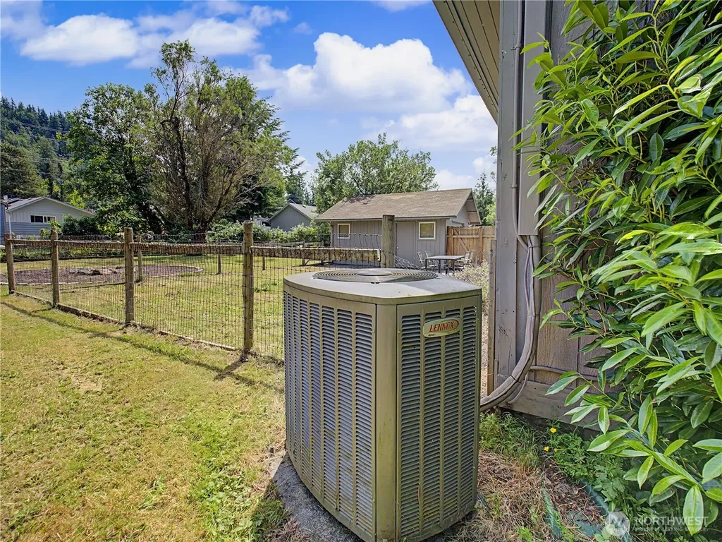 35314 312th Way SE Enumclaw WA 98022