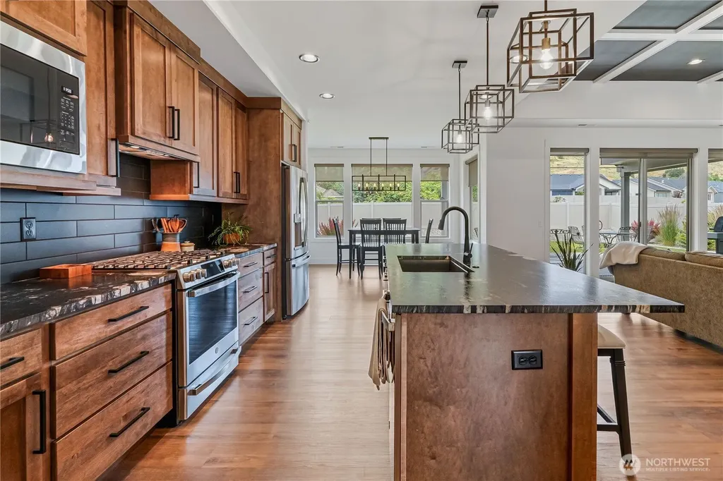 966 Bentley Lane Wenatchee WA 98801