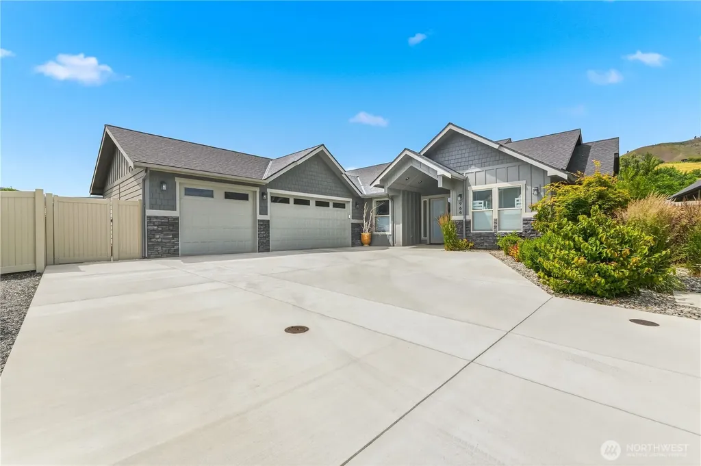966 Bentley Lane Wenatchee WA 98801