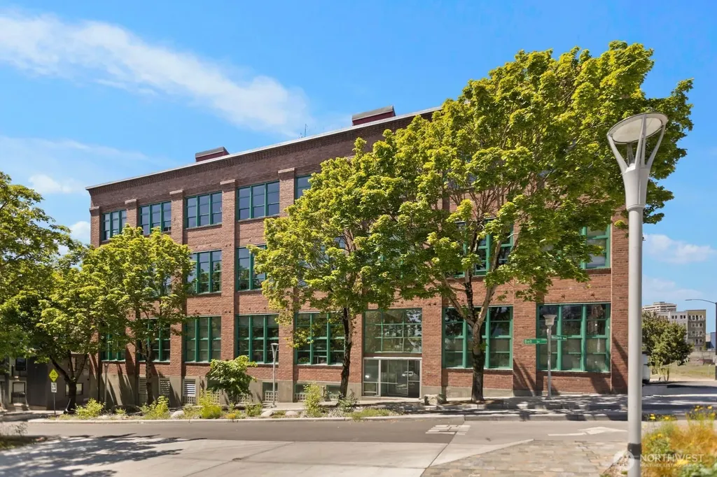 66 Bell Street Seattle WA 98121