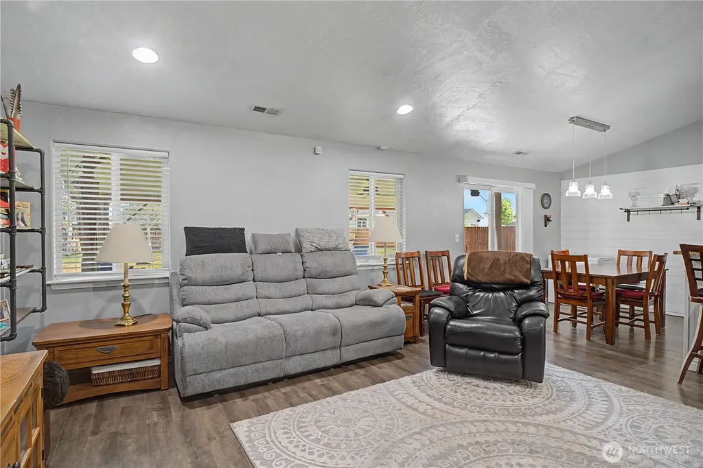 433 S Trillium Way Moses Lake WA 98837