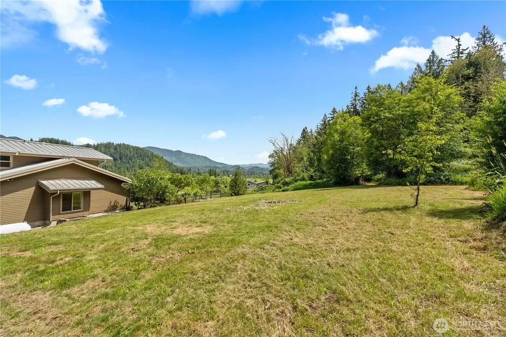 39229 278th Way SE Enumclaw WA 98022