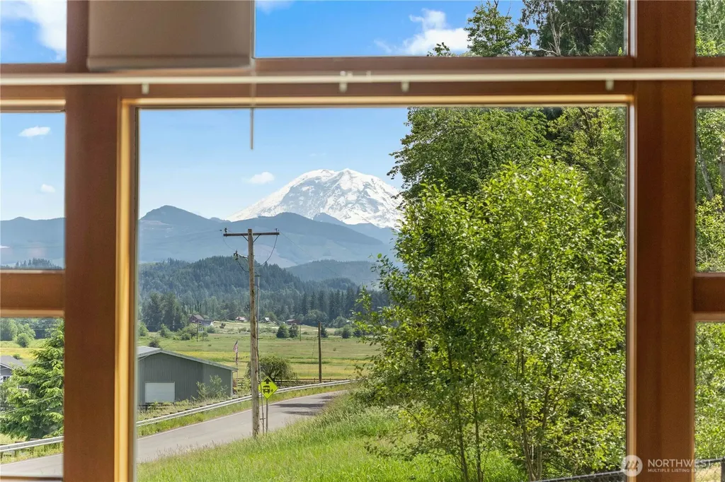 39229 278th Way SE Enumclaw WA 98022