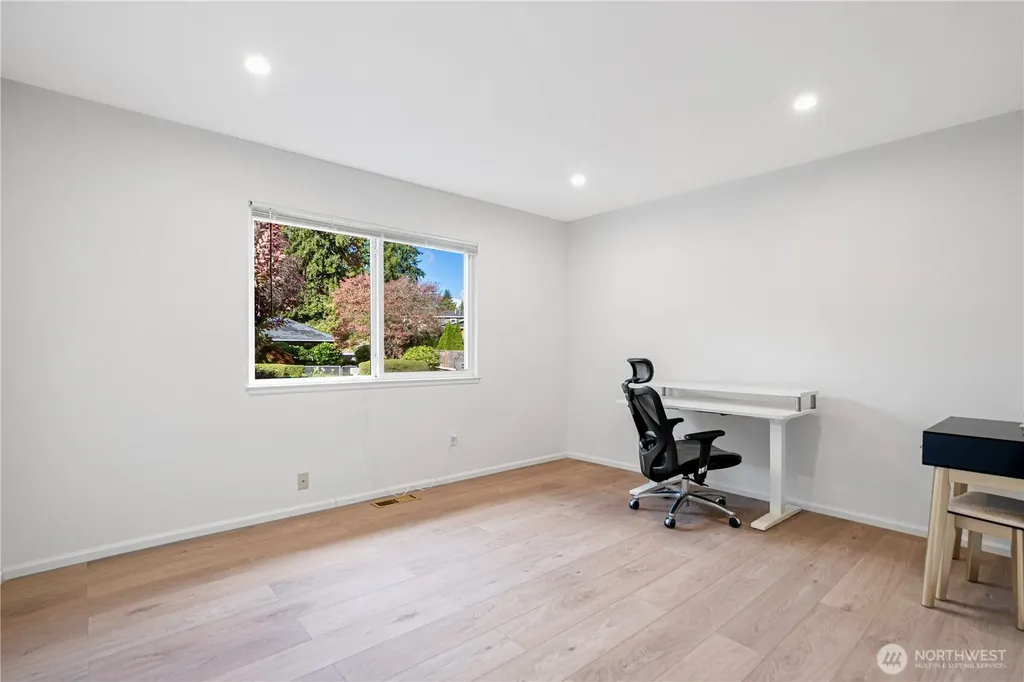 14260 110th Avenue NE Kirkland WA 98034