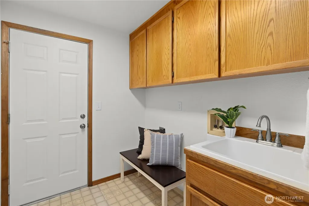 11110 Kuhlman Road SE Olympia WA 98513