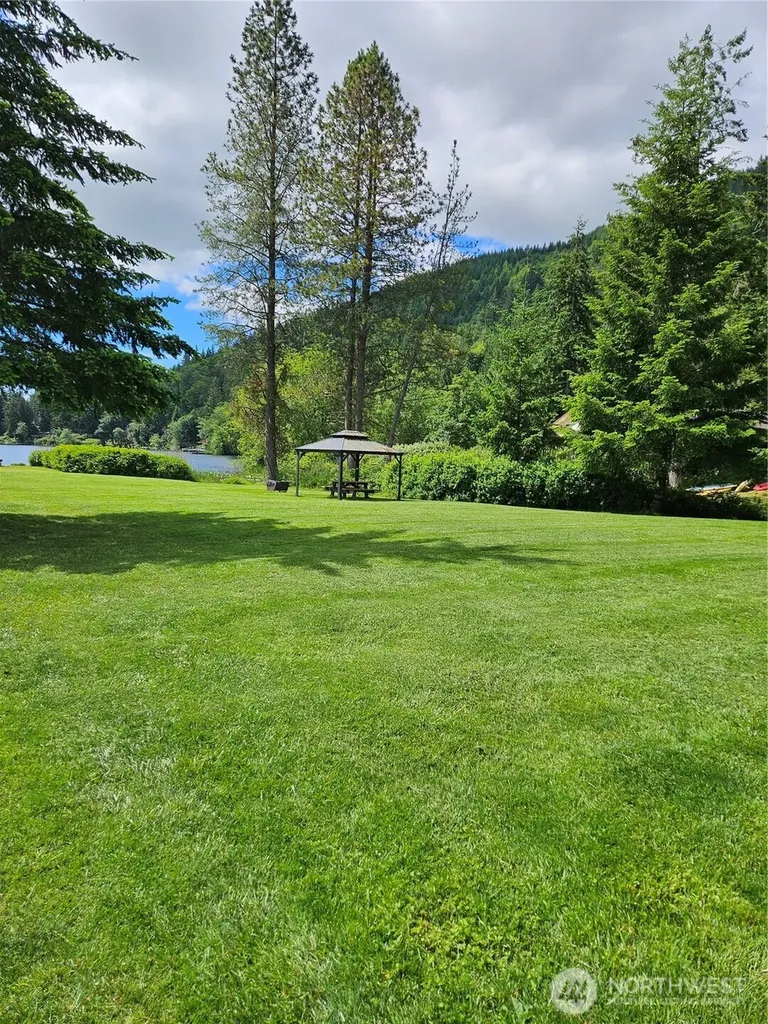 3038 Beaver Place Sedro Woolley WA 98284