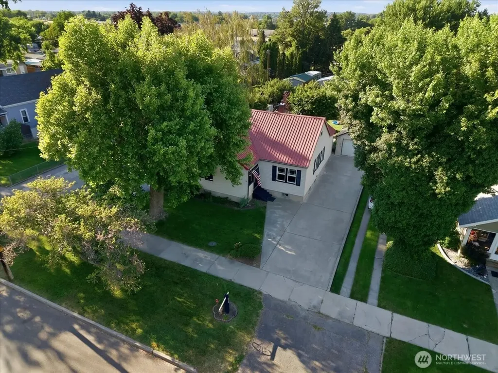 810 W Albany Avenue Kennewick WA 99336