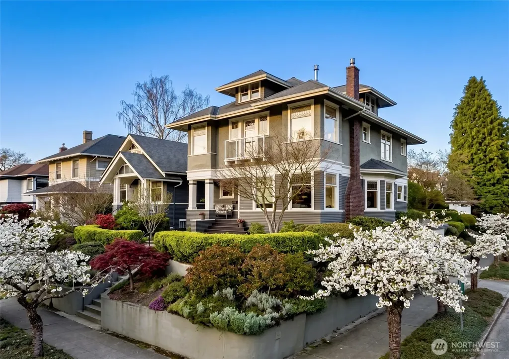 2002 1st Avenue N Seattle WA 98109