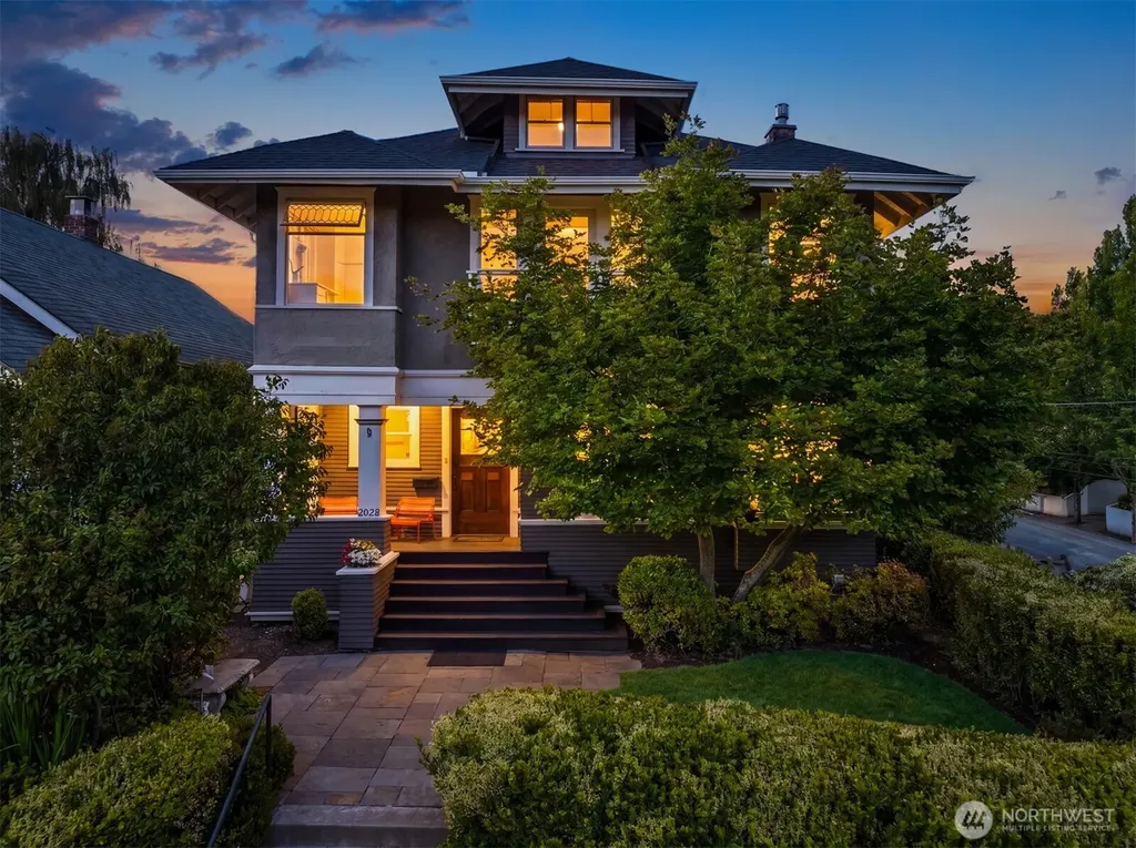 2002 1st Avenue N Seattle WA 98109