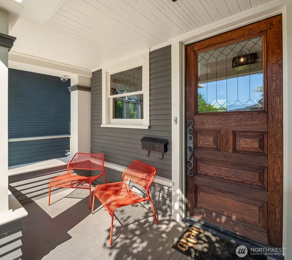 2002 1st Avenue N Seattle WA 98109