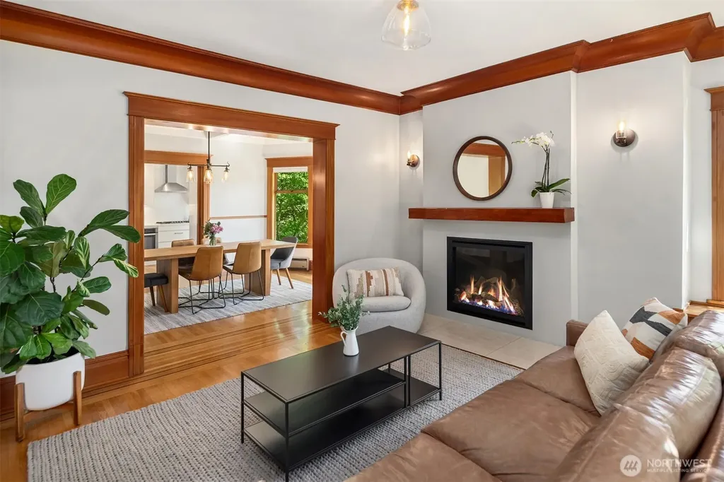 2002 1st Avenue N Seattle WA 98109