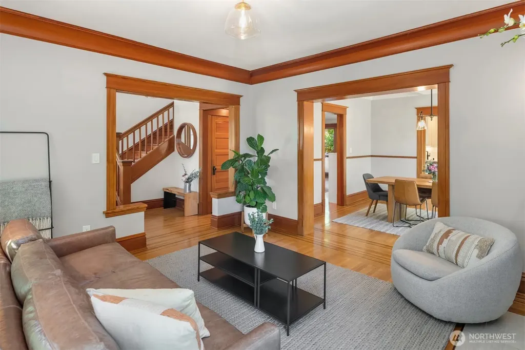 2002 1st Avenue N Seattle WA 98109