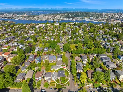 2002 1st Avenue N Seattle WA 98109