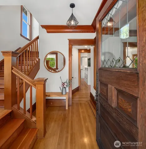 2002 1st Avenue N Seattle WA 98109