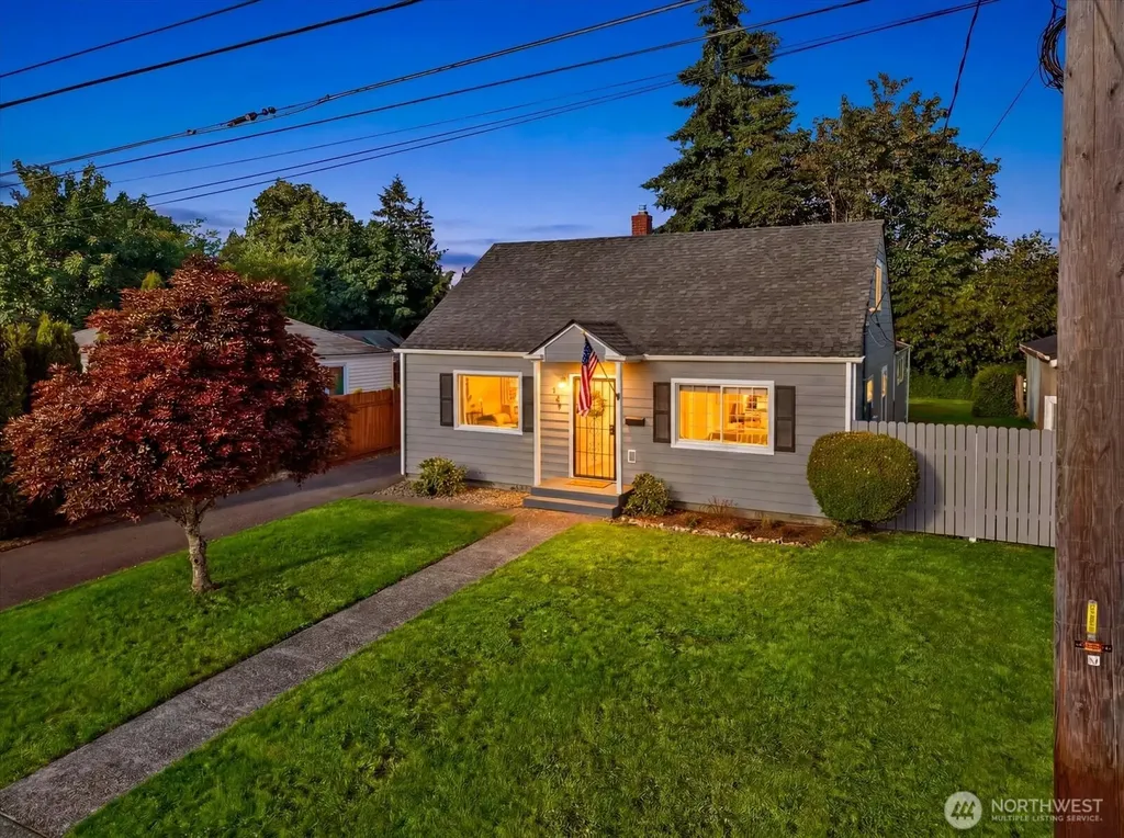 833 S Macarthur Street Tacoma WA 98465