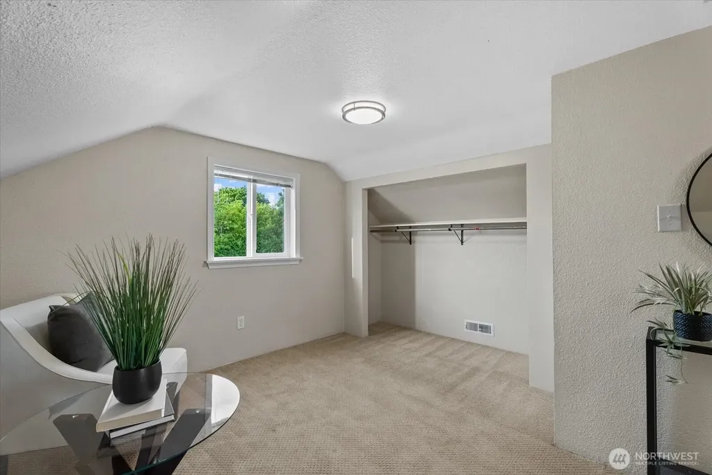 833 S Macarthur Street Tacoma WA 98465