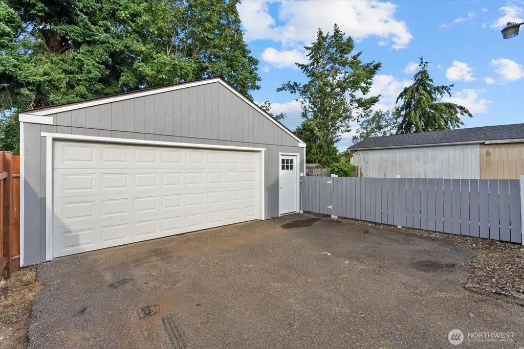 833 S Macarthur Street Tacoma WA 98465