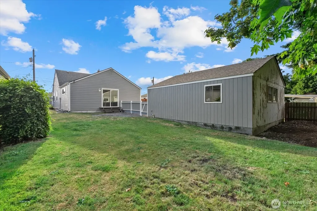 833 S Macarthur Street Tacoma WA 98465