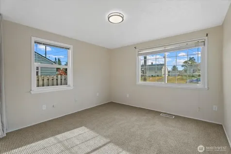 833 S Macarthur Street Tacoma WA 98465