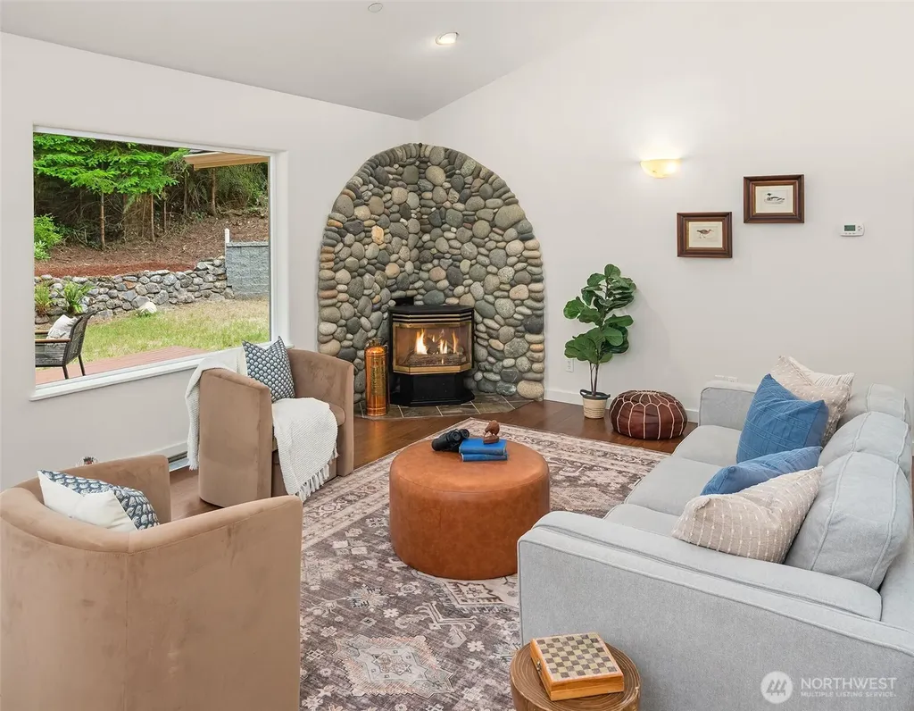 10420 SW 230th Street Vashon WA 98070