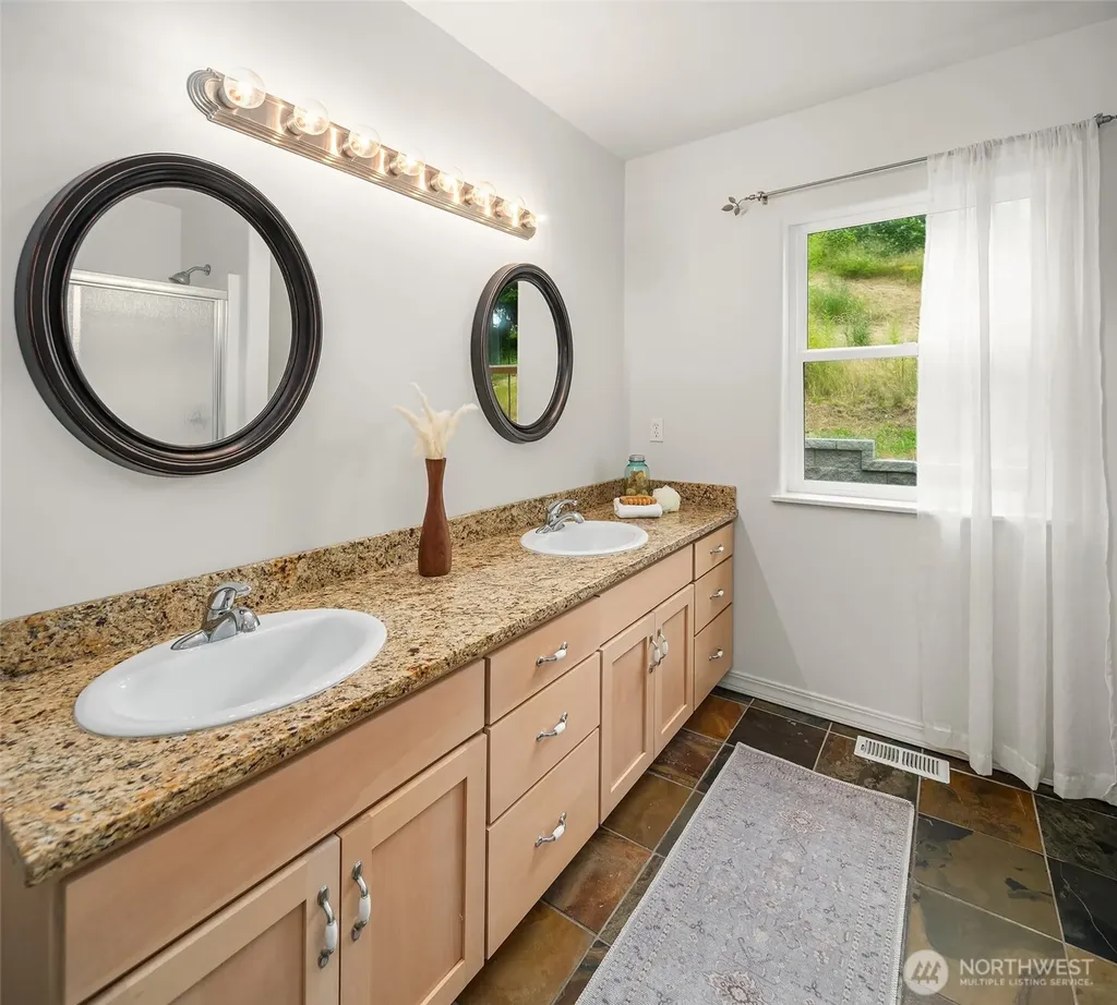 10420 SW 230th Street Vashon WA 98070