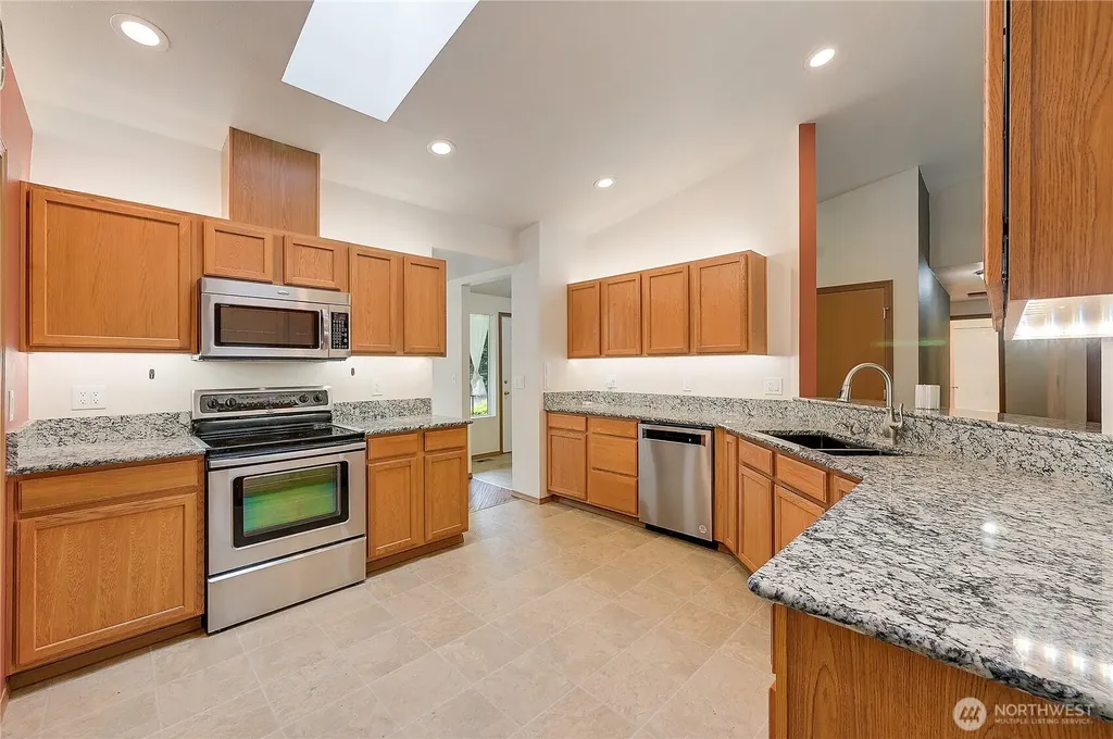 3995 SW Cimmarron Lane Port Orchard WA 98367