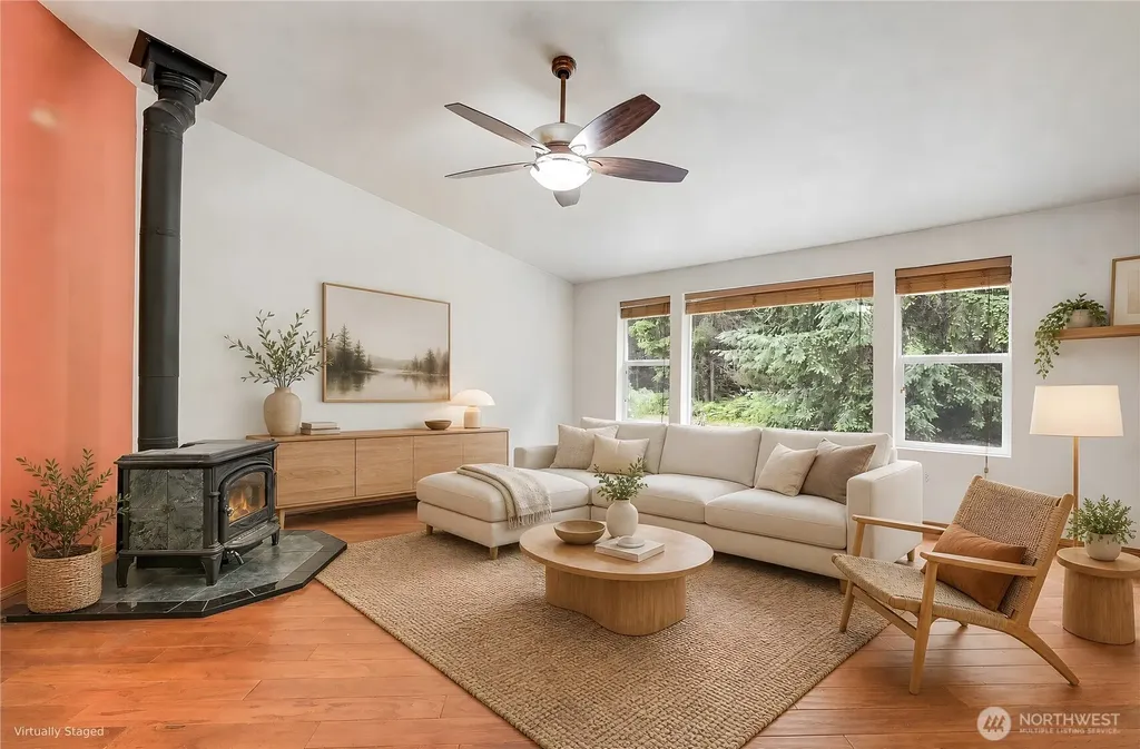 3995 SW Cimmarron Lane Port Orchard WA 98367