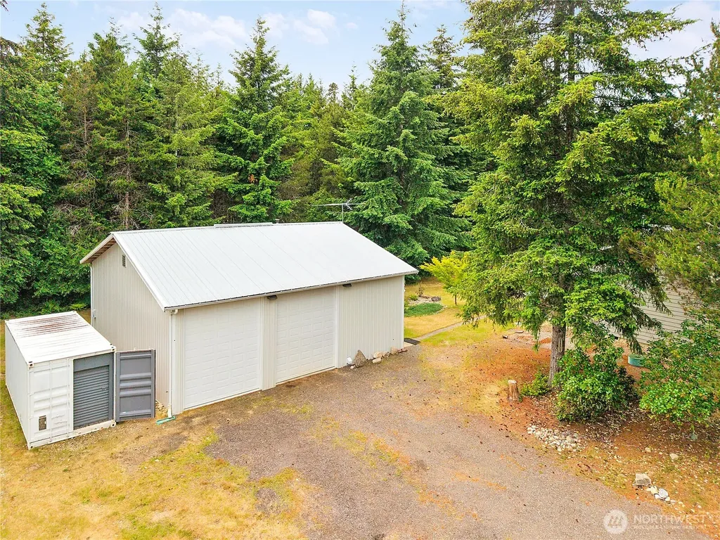 3995 SW Cimmarron Lane Port Orchard WA 98367