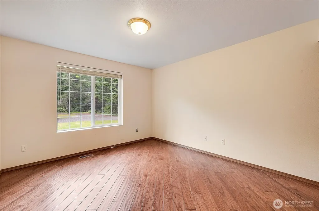 3995 SW Cimmarron Lane Port Orchard WA 98367