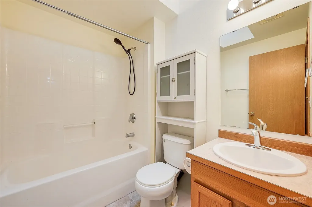 3995 SW Cimmarron Lane Port Orchard WA 98367