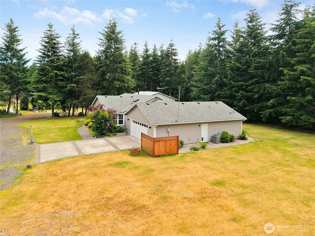 3995 SW Cimmarron Lane Port Orchard WA 98367