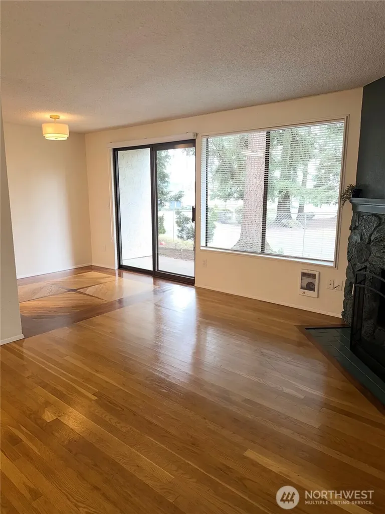 12510 NE 117th Place Kirkland WA 98034