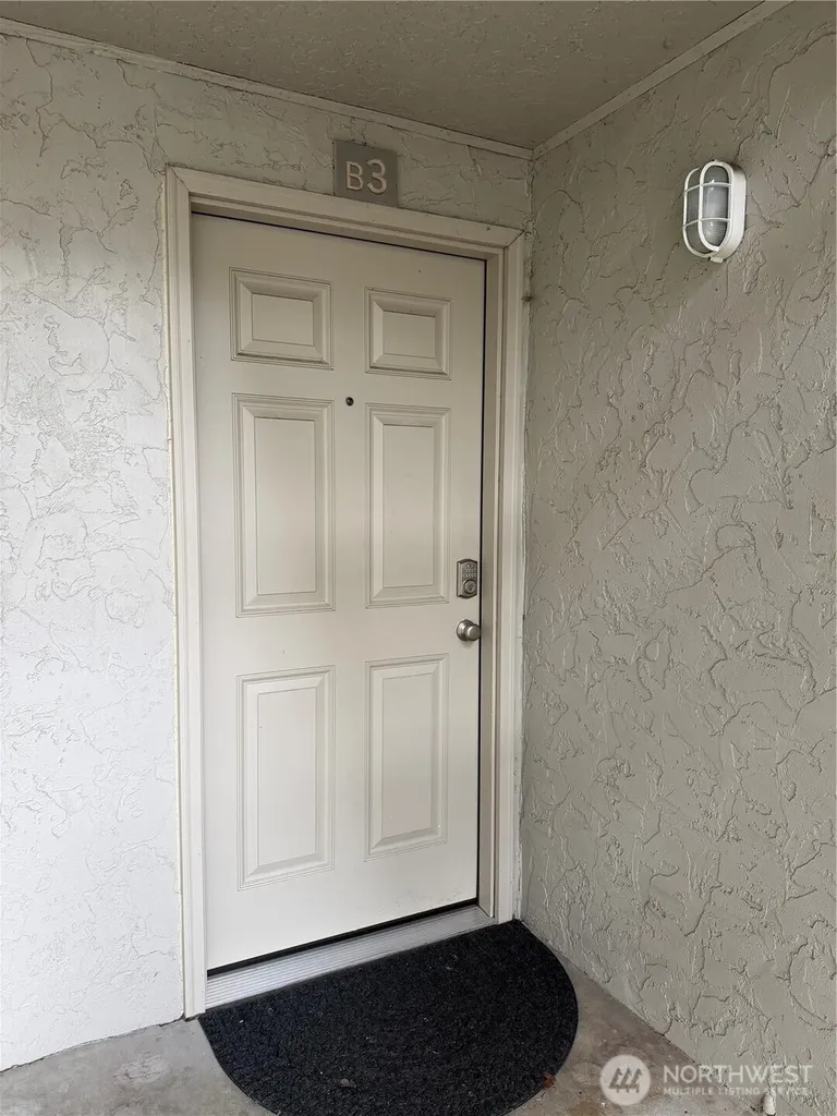 12510 NE 117th Place Kirkland WA 98034