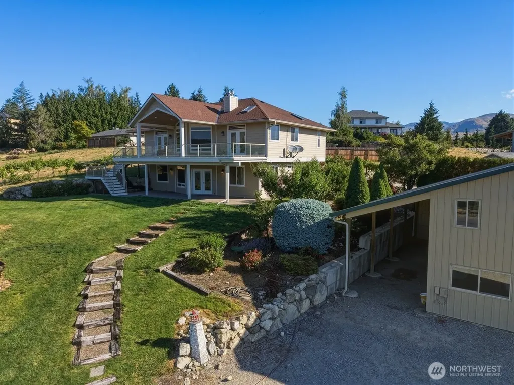 22 Washington Street Manson WA 98831